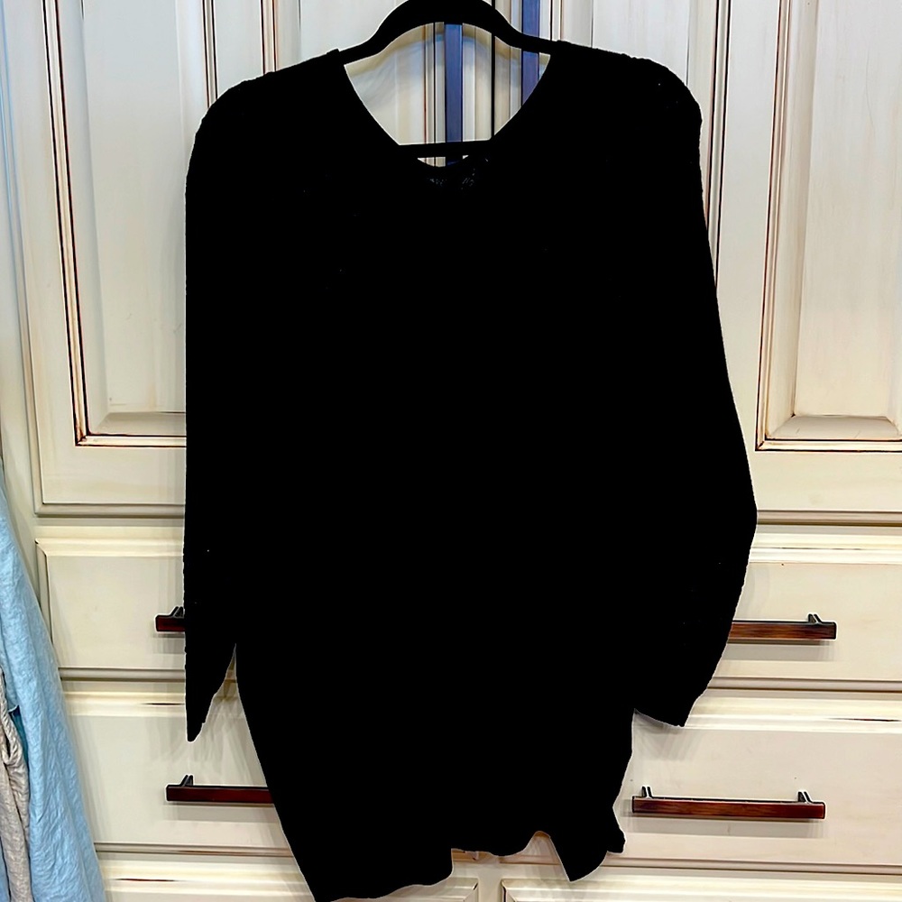 Pas de Calais black sweater
